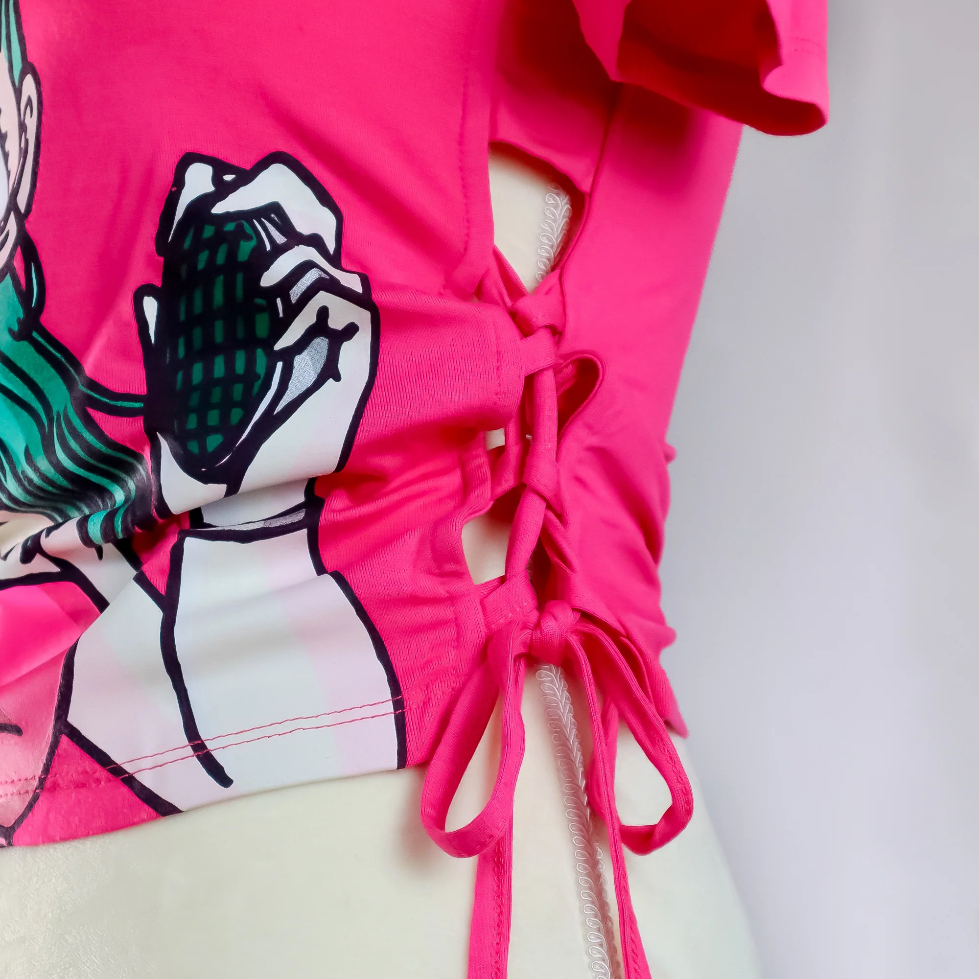 Bulma Señal Magenta - Crop Top DAMA Licencia DRAGON BALL™ - Image 2