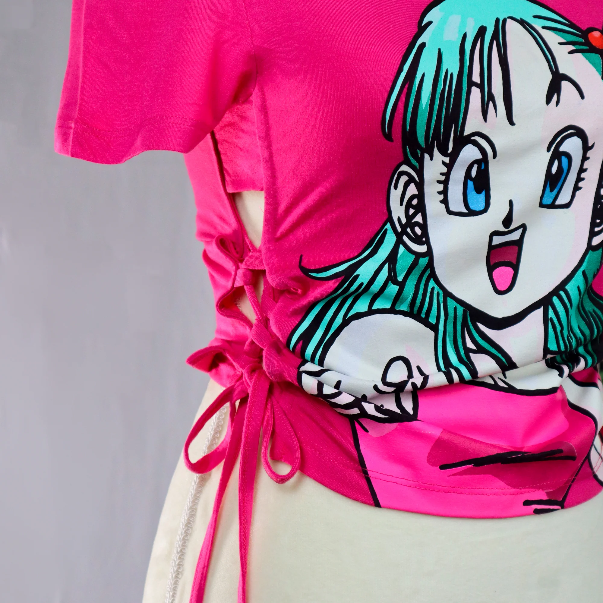 Bulma Señal Magenta - Crop Top DAMA Licencia DRAGON BALL™ - Image 3