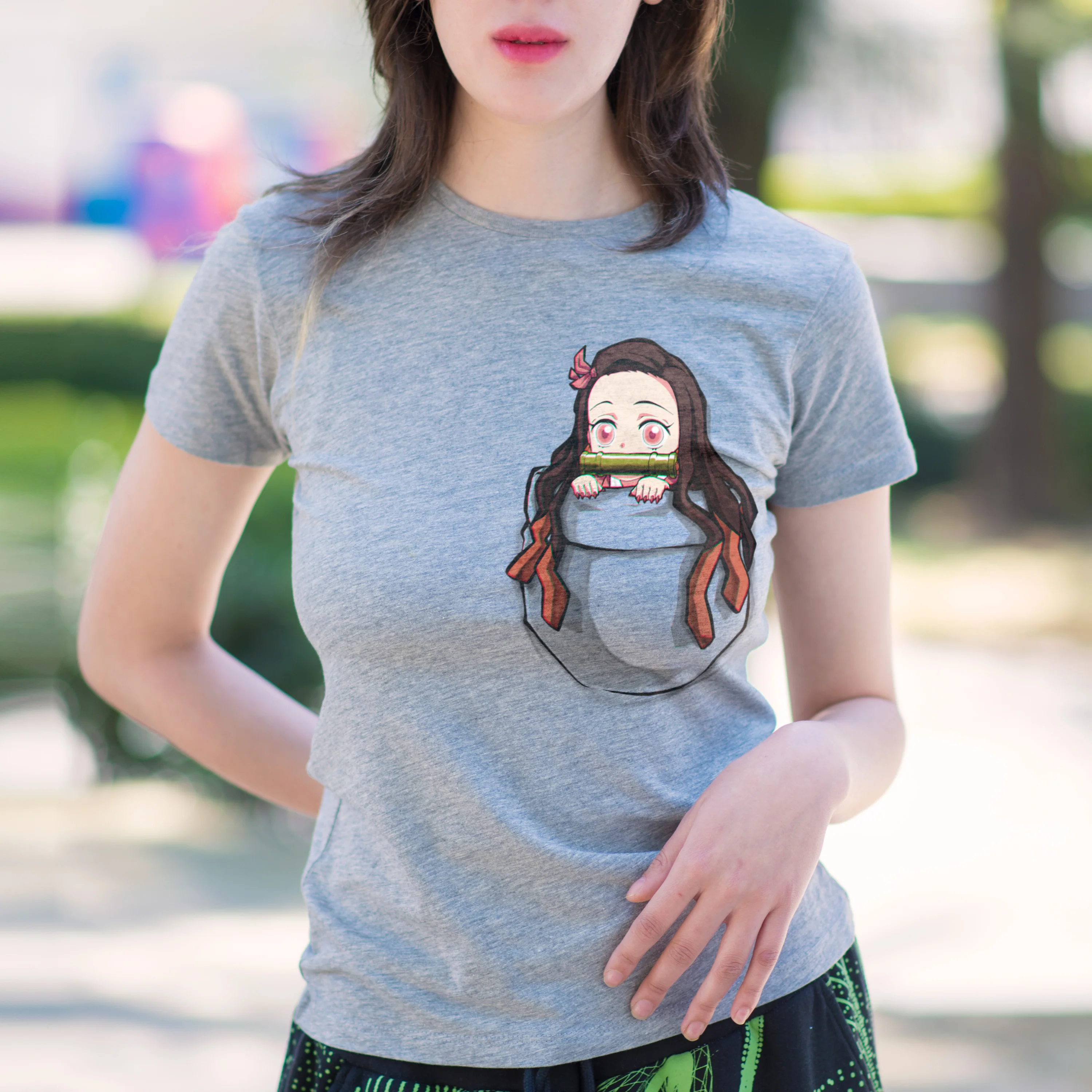 Pocket Demon - Playera DAMA Anime - Image 2